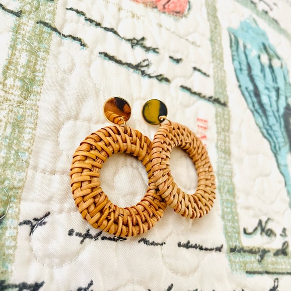 Rattan and Gold Stud Earrings - Picture 2 of 7